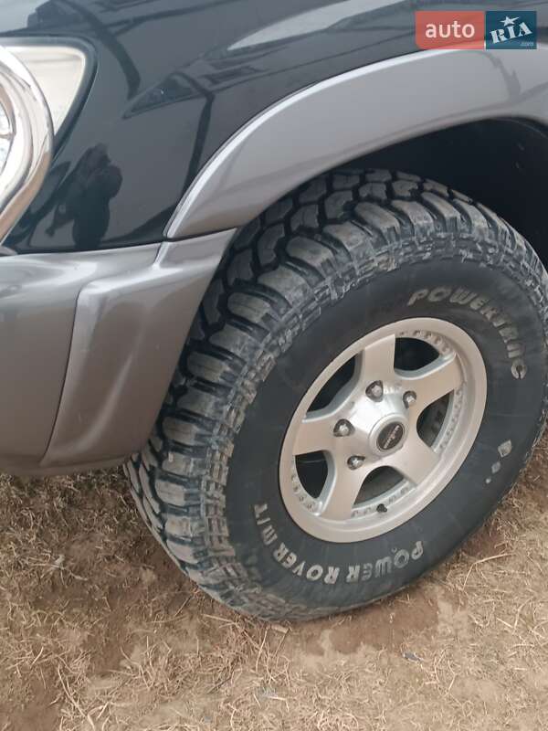 Внедорожник / Кроссовер Toyota Land Cruiser 2006 в Черновцах