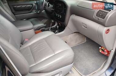 Внедорожник / Кроссовер Toyota Land Cruiser 1999 в 