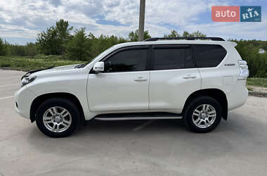 Внедорожник / Кроссовер Toyota Land Cruiser 2012 в 