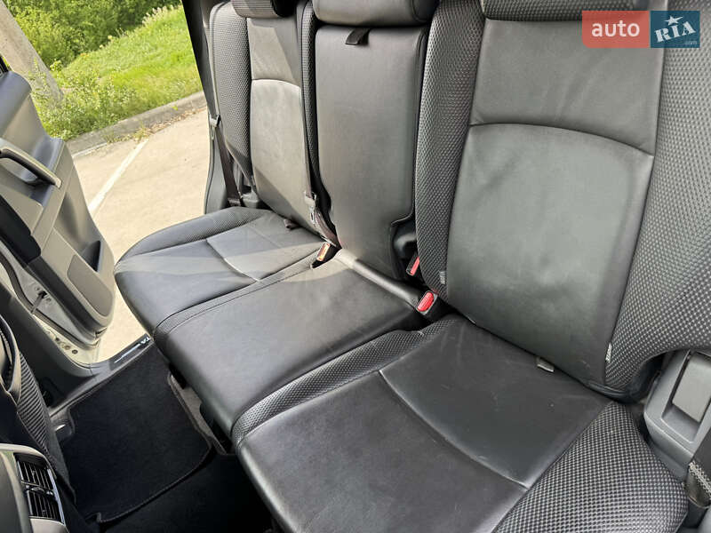 Внедорожник / Кроссовер Toyota Land Cruiser 2012 в Синельниково