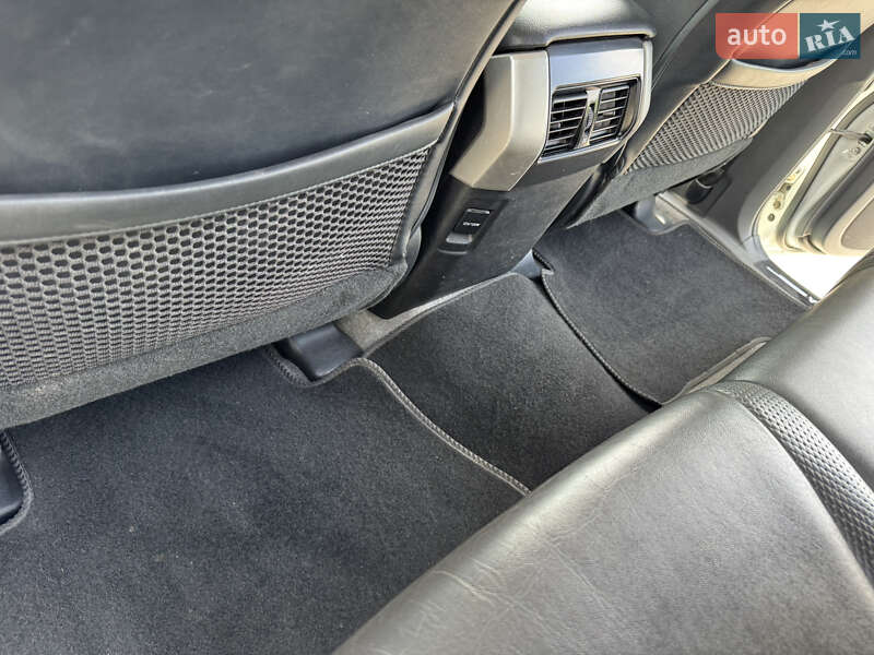 Внедорожник / Кроссовер Toyota Land Cruiser 2012 в Синельниково