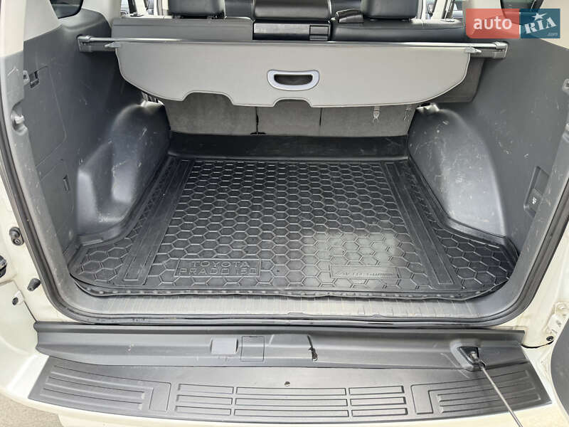 Внедорожник / Кроссовер Toyota Land Cruiser 2012 в Синельниково