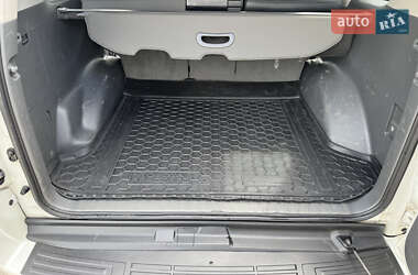 Внедорожник / Кроссовер Toyota Land Cruiser 2012 в 