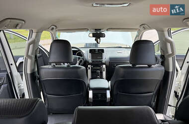 Внедорожник / Кроссовер Toyota Land Cruiser 2012 в 