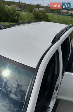 Внедорожник / Кроссовер Toyota Land Cruiser 2012 в 