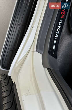 Внедорожник / Кроссовер Toyota Land Cruiser 2012 в 