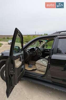 Позашляховик / Кросовер Toyota Land Cruiser 2010 в 