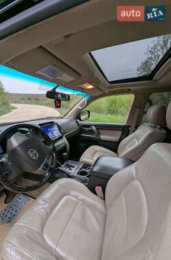 Позашляховик / Кросовер Toyota Land Cruiser 2010 в 