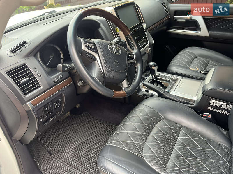 Позашляховик / Кросовер Toyota Land Cruiser 2017 в Вінниці
