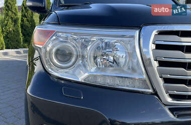 Позашляховик / Кросовер Toyota Land Cruiser 2013 в 