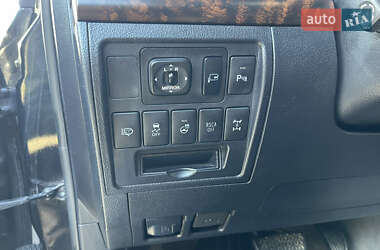 Позашляховик / Кросовер Toyota Land Cruiser 2013 в 