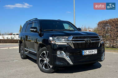 Позашляховик / Кросовер Toyota Land Cruiser 2020 в 