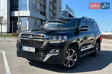 Позашляховик / Кросовер Toyota Land Cruiser 2020 в 