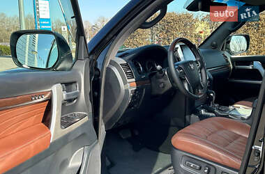 Позашляховик / Кросовер Toyota Land Cruiser 2020 в 