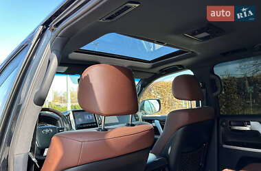 Позашляховик / Кросовер Toyota Land Cruiser 2020 в 