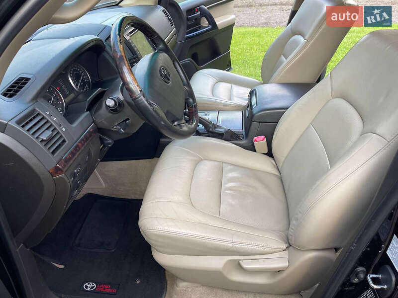 Внедорожник / Кроссовер Toyota Land Cruiser 2010 в Львове