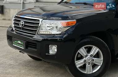 Позашляховик / Кросовер Toyota Land Cruiser 2014 в 
