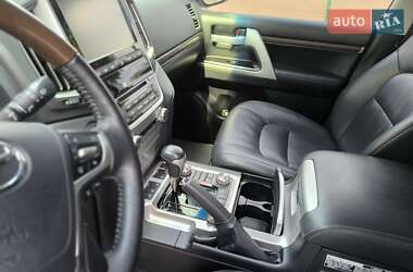 Внедорожник / Кроссовер Toyota Land Cruiser 2018 в 