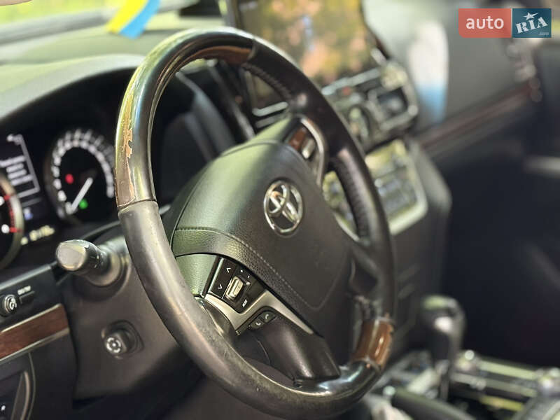 Внедорожник / Кроссовер Toyota Land Cruiser 2020 в Лановцах