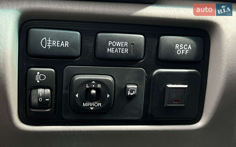 Внедорожник / Кроссовер Toyota Land Cruiser 2006 в Львове