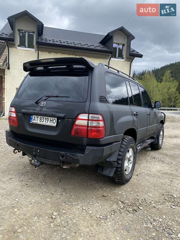 Внедорожник / Кроссовер Toyota Land Cruiser 2003 в Черновцах