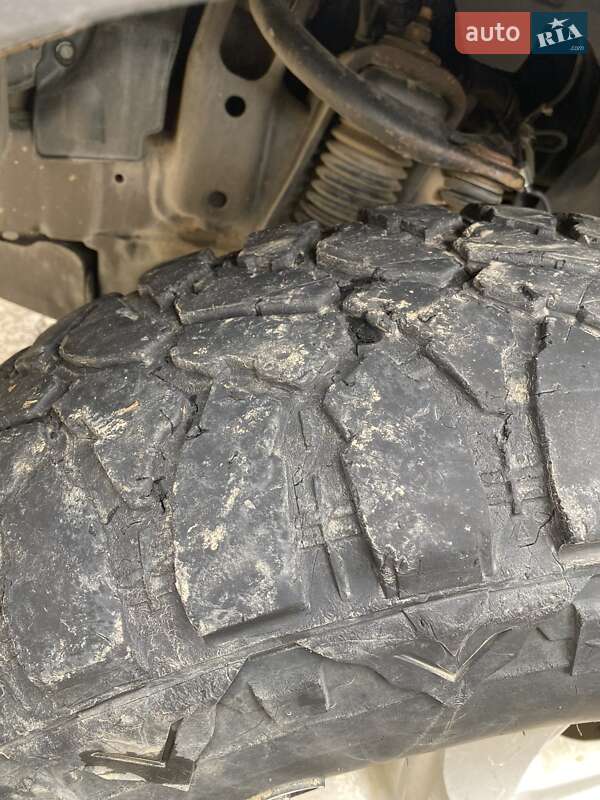 Внедорожник / Кроссовер Toyota Land Cruiser 2003 в Черновцах