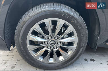 Внедорожник / Кроссовер Toyota Land Cruiser 2022 в 