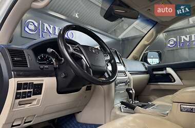Внедорожник / Кроссовер Toyota Land Cruiser 2019 в 
