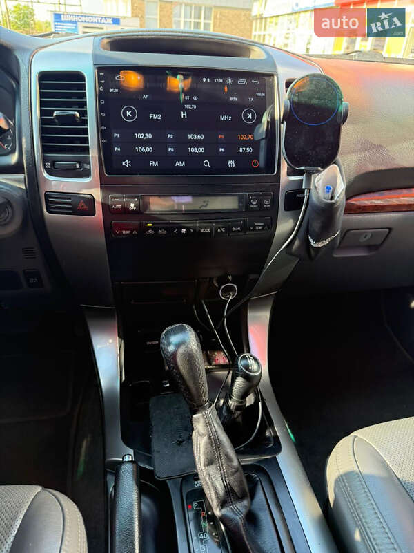 Внедорожник / Кроссовер Toyota Land Cruiser 2005 в Кривом Роге