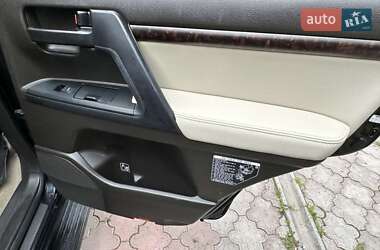 Внедорожник / Кроссовер Toyota Land Cruiser 2010 в 