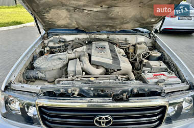 Позашляховик / Кросовер Toyota Land Cruiser 2002 в 