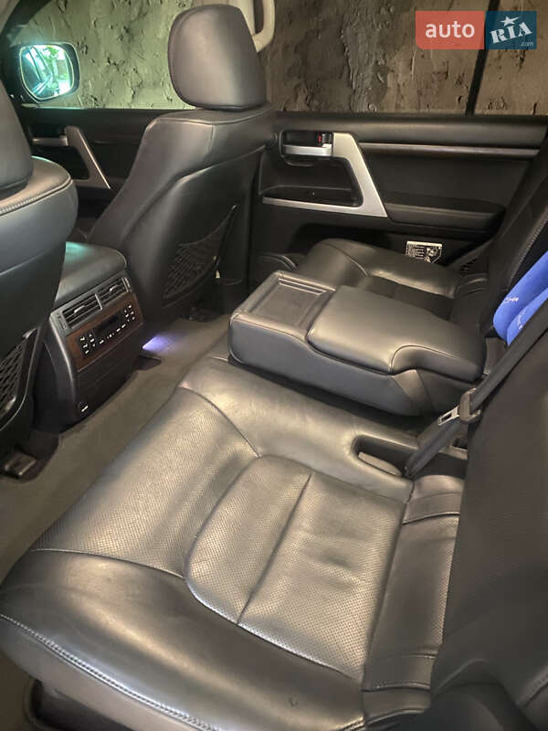 Внедорожник / Кроссовер Toyota Land Cruiser 2016 в Николаеве