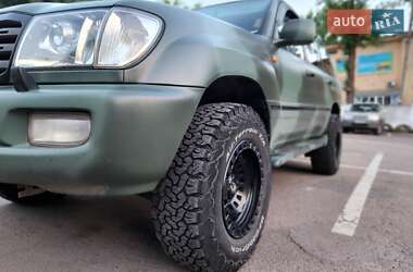 Позашляховик / Кросовер Toyota Land Cruiser 2004 в 