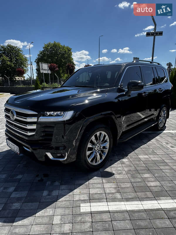 Внедорожник / Кроссовер Toyota Land Cruiser 2023 в Киеве