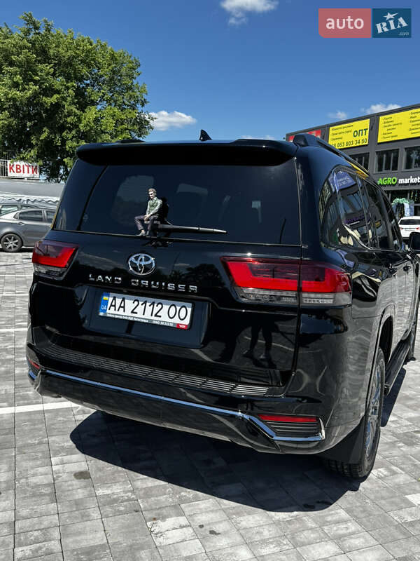 Внедорожник / Кроссовер Toyota Land Cruiser 2023 в Киеве