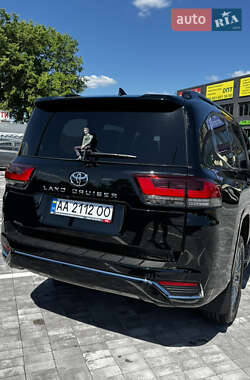 Внедорожник / Кроссовер Toyota Land Cruiser 2023 в 