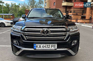Внедорожник / Кроссовер Toyota Land Cruiser 2017 в Киеве