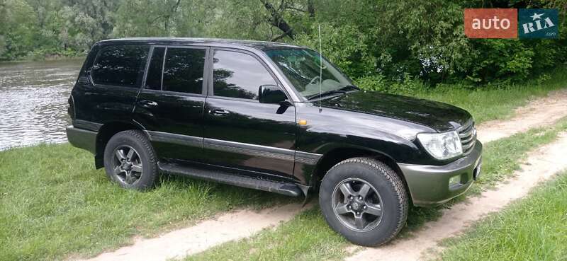 Позашляховик / Кросовер Toyota Land Cruiser 2006 в Новгород-Сіверському