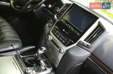 Внедорожник / Кроссовер Toyota Land Cruiser 2020 в 