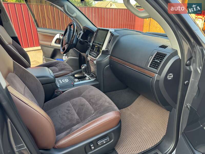 Внедорожник / Кроссовер Toyota Land Cruiser 2019 в Горишних Плавнях