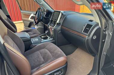 Внедорожник / Кроссовер Toyota Land Cruiser 2019 в 