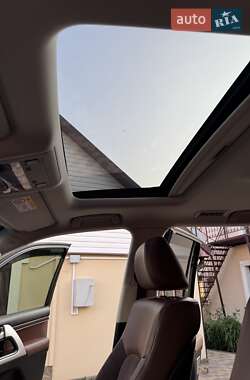 Внедорожник / Кроссовер Toyota Land Cruiser 2019 в 
