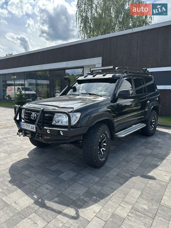 Внедорожник / Кроссовер Toyota Land Cruiser 2001 в Тячеве