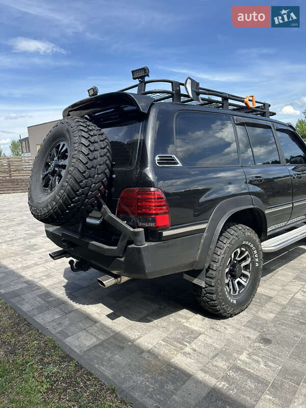 Внедорожник / Кроссовер Toyota Land Cruiser 2001 в Тячеве