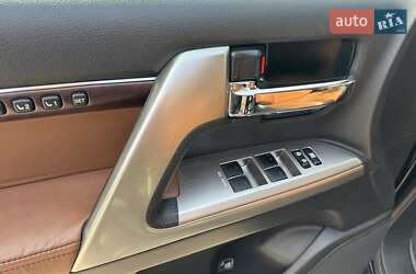 Позашляховик / Кросовер Toyota Land Cruiser 2014 в 