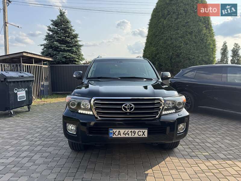 Позашляховик / Кросовер Toyota Land Cruiser 2014 в 
