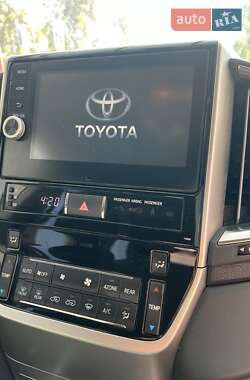 Внедорожник / Кроссовер Toyota Land Cruiser 2020 в 