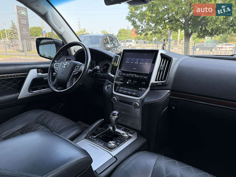 Внедорожник / Кроссовер Toyota Land Cruiser 2017 в Харькове