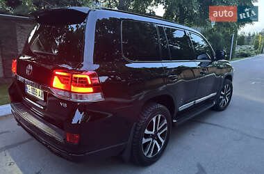 Внедорожник / Кроссовер Toyota Land Cruiser 2008 в 