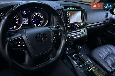 Внедорожник / Кроссовер Toyota Land Cruiser 2008 в 